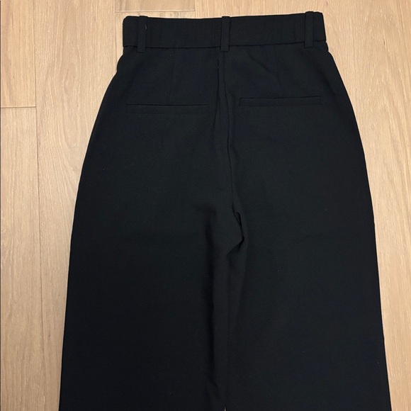 A&F Sloane Tailored Wide-Leg Pant 24 Short - Picture 7 of 8